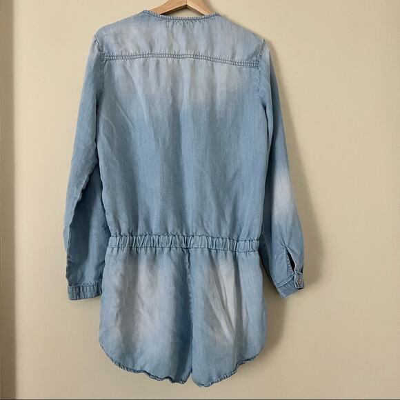 Cloth & Stone Surplice Chambray Romper Roll Tab S - Picture 3 of 5